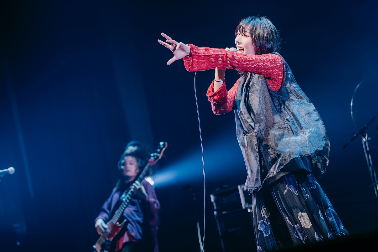 ひとみ主唱表演(與後面的たけお) [圖片來源：B'in官方FB]