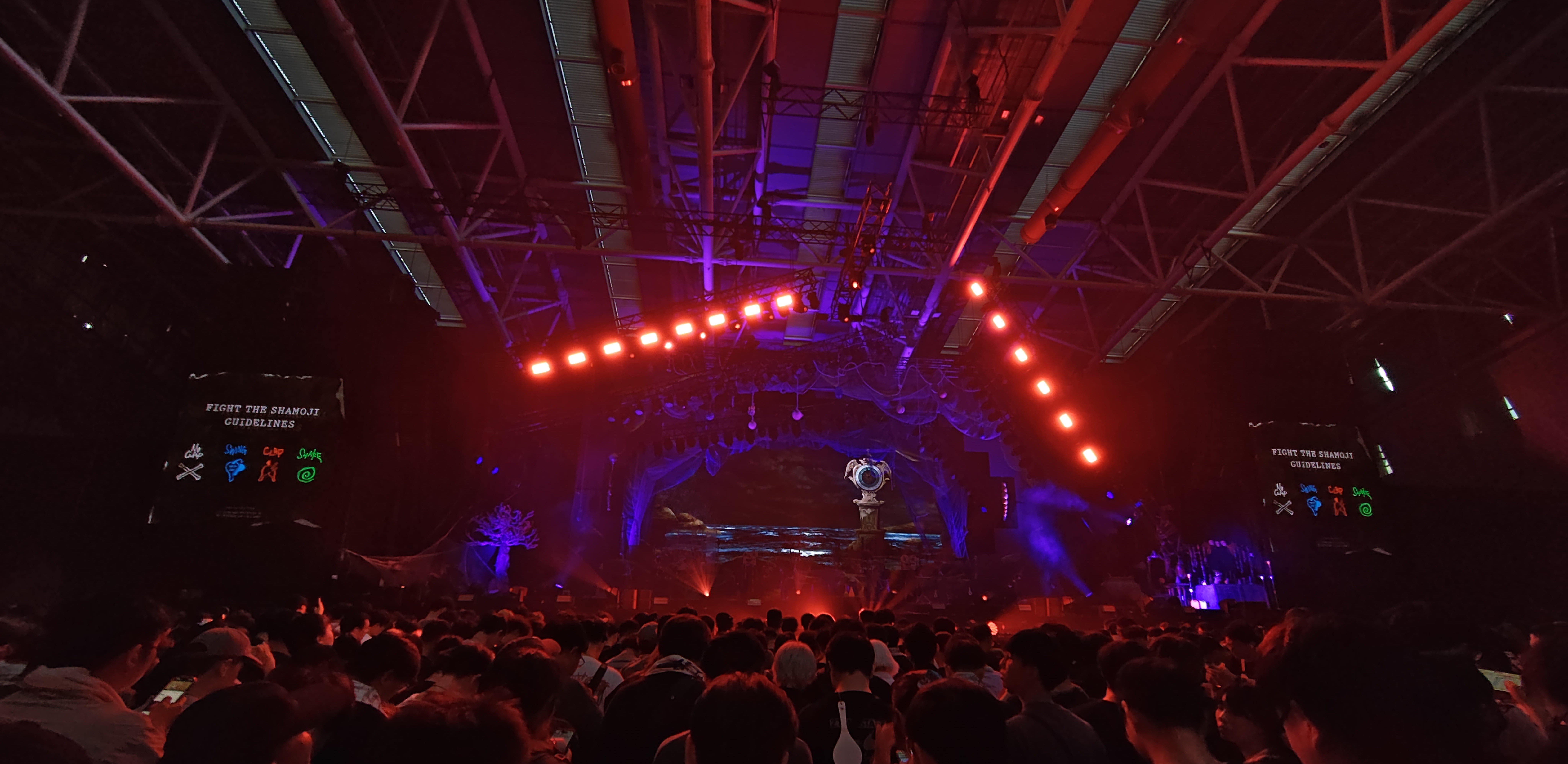 開場前舞台(廣角)